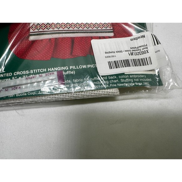 BUCILLA Gallery Stitches #33200 "Noel" Christmas Cross-Stitch Ruffled Pillow Kit - Picture 5 of 7